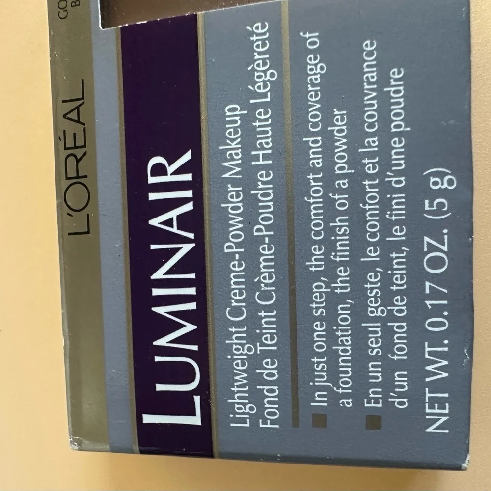 🩷5/$10 L'Oreal Luminaire Creme-Powder Makeup in Silver and Purple